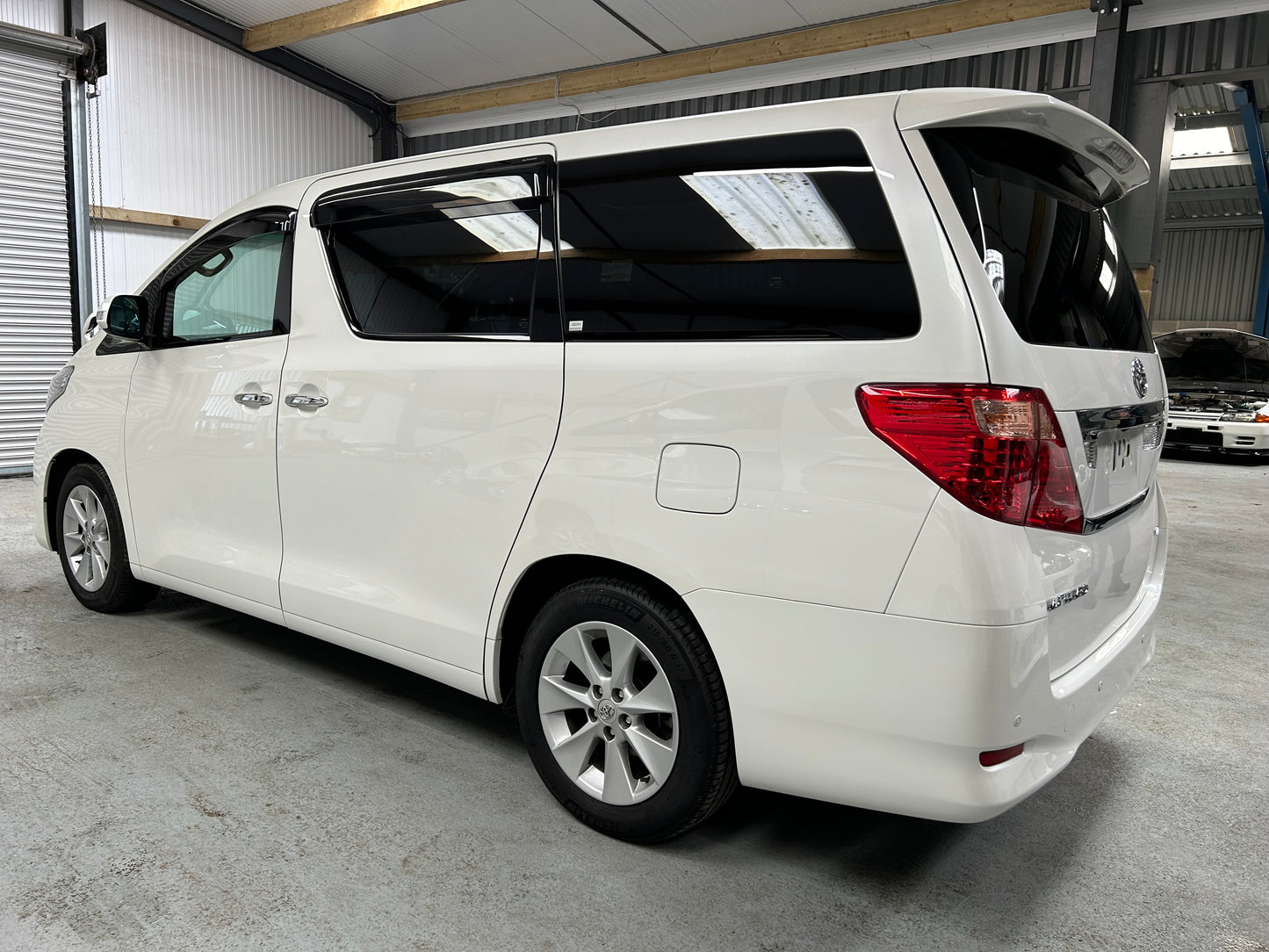 TOYOTA ALPHARD GL LUXURY 3.5 GRADE 4.5 IMPORT