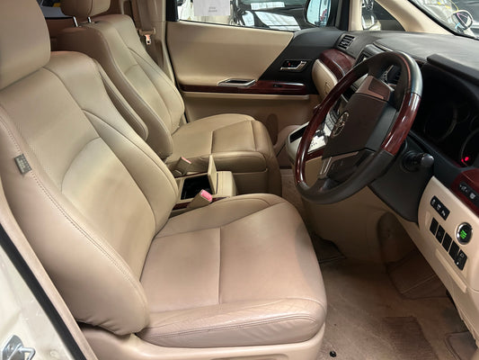TOYOTA ALPHARD GL GRADE 4.5 LOW MILEAGE