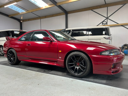 1995 NISSAN SKYLINE R33 GTR SUPER CLEAR RED