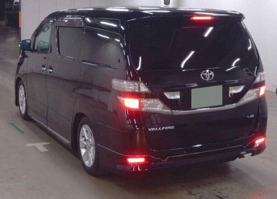 2011 TOYOTA VELLFIRE BLACK WITH CREAM INTERIOR GRADE 4.5- Due in December 2024 ONLY 53000 MILES