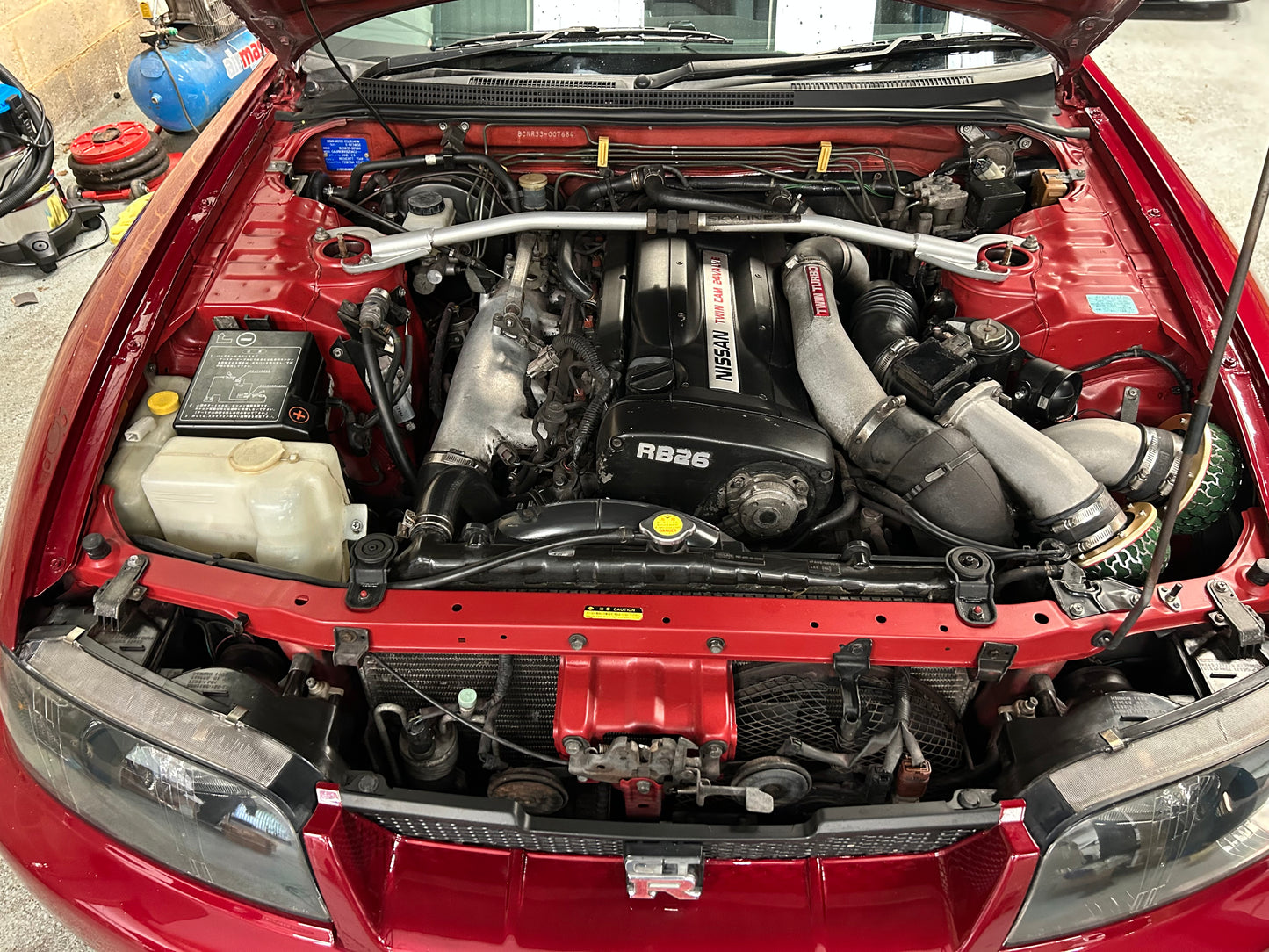 1995 NISSAN SKYLINE R33 GTR SUPER CLEAR RED