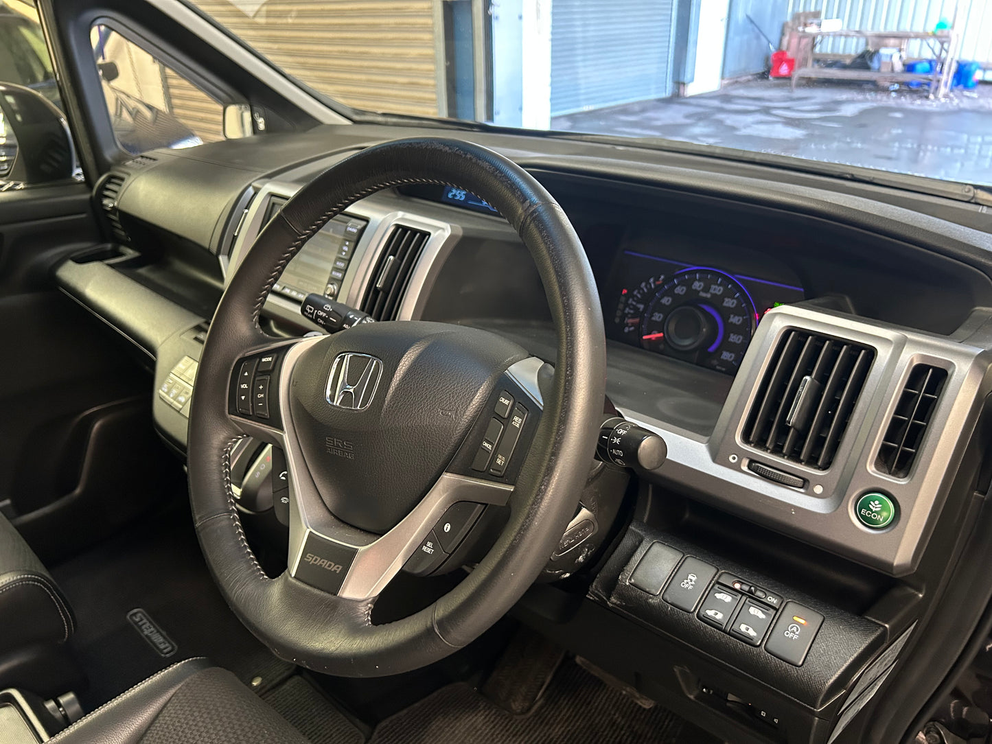 2014 HONDA STEPWAGON SPADA MIDNIGHT PURPLE- GRADE 4.5 - LOW MILEAGE ONLY 45k MILES - UK STOCK READY TO DRIVE AWAY