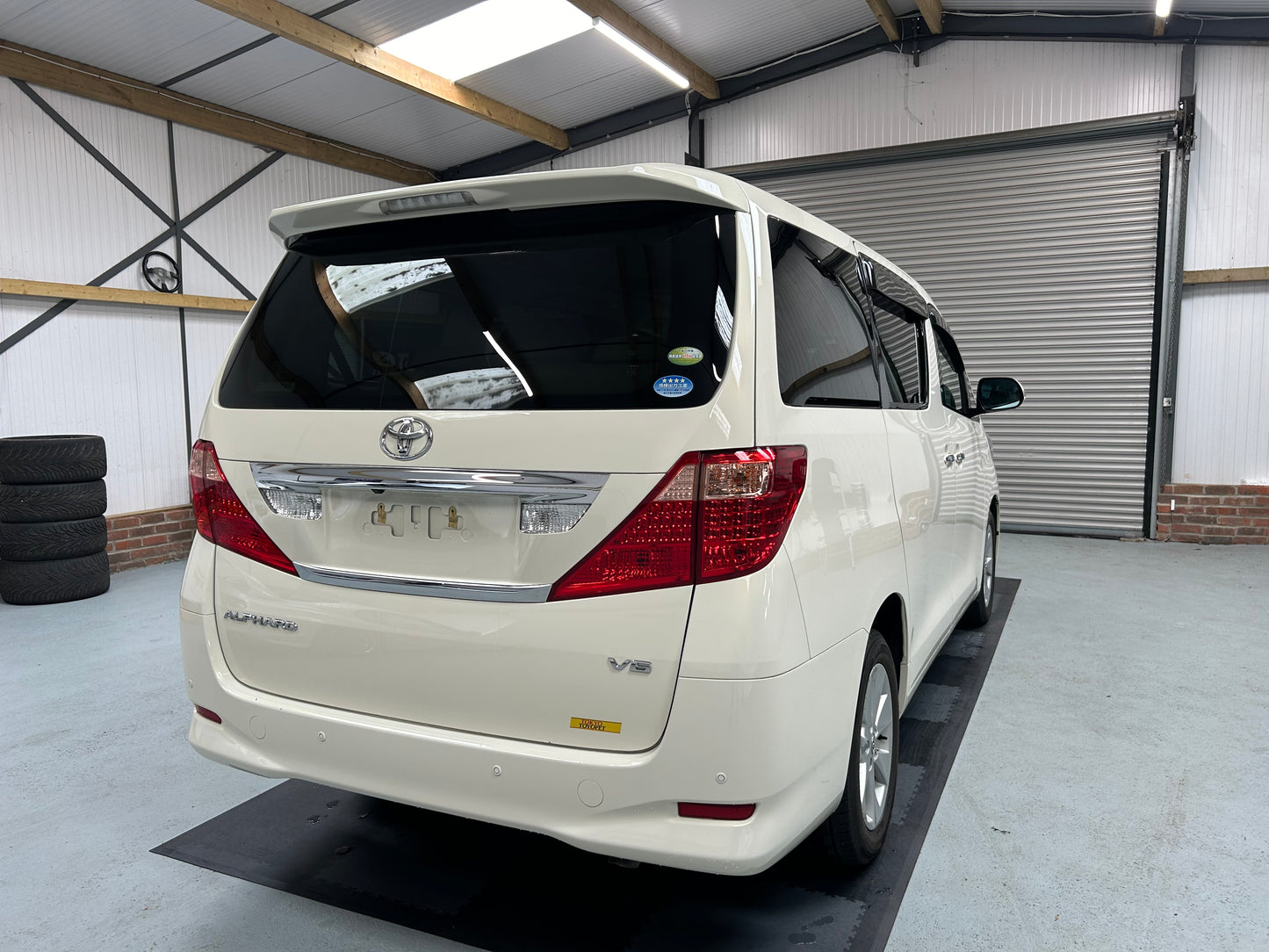 ALPHARD GL GRADE 4.5 LOW MILEAGE PRISTINE CONDITION