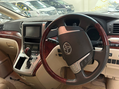 TOYOTA ALPHARD GL GRADE 4.5 LOW MILEAGE