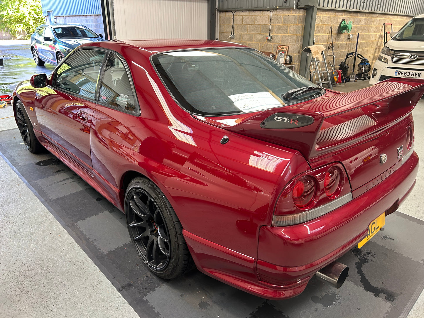 1995 NISSAN SKYLINE R33 GTR SUPER CLEAR RED