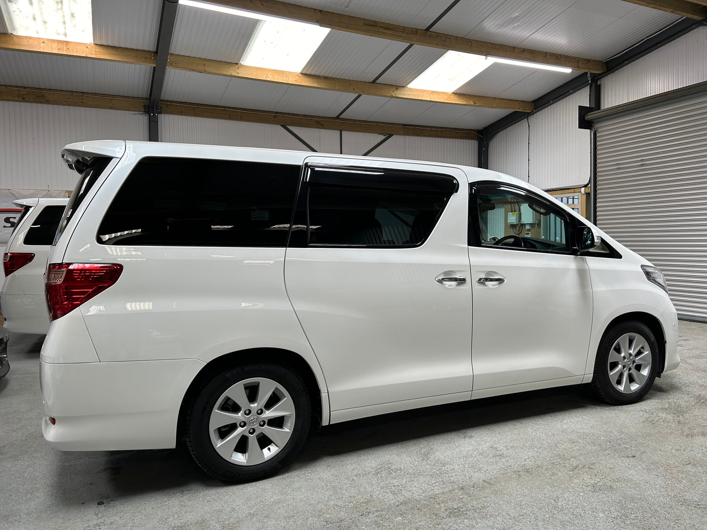 TOYOTA ALPHARD GL LUXURY 3.5 GRADE 4.5 IMPORT