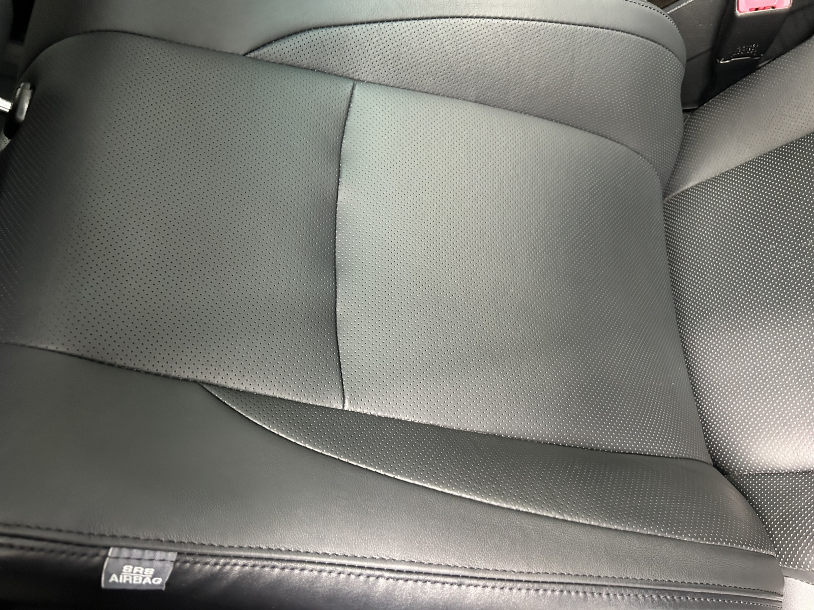2013 TOYOTA VELLFIRE ZG EDITION - LOW MILEAGE - OTTOMAN LEATHER RECLINERS / SUNROOFS / POWER BOOT/ DRINKS COOLER/ HEATER-